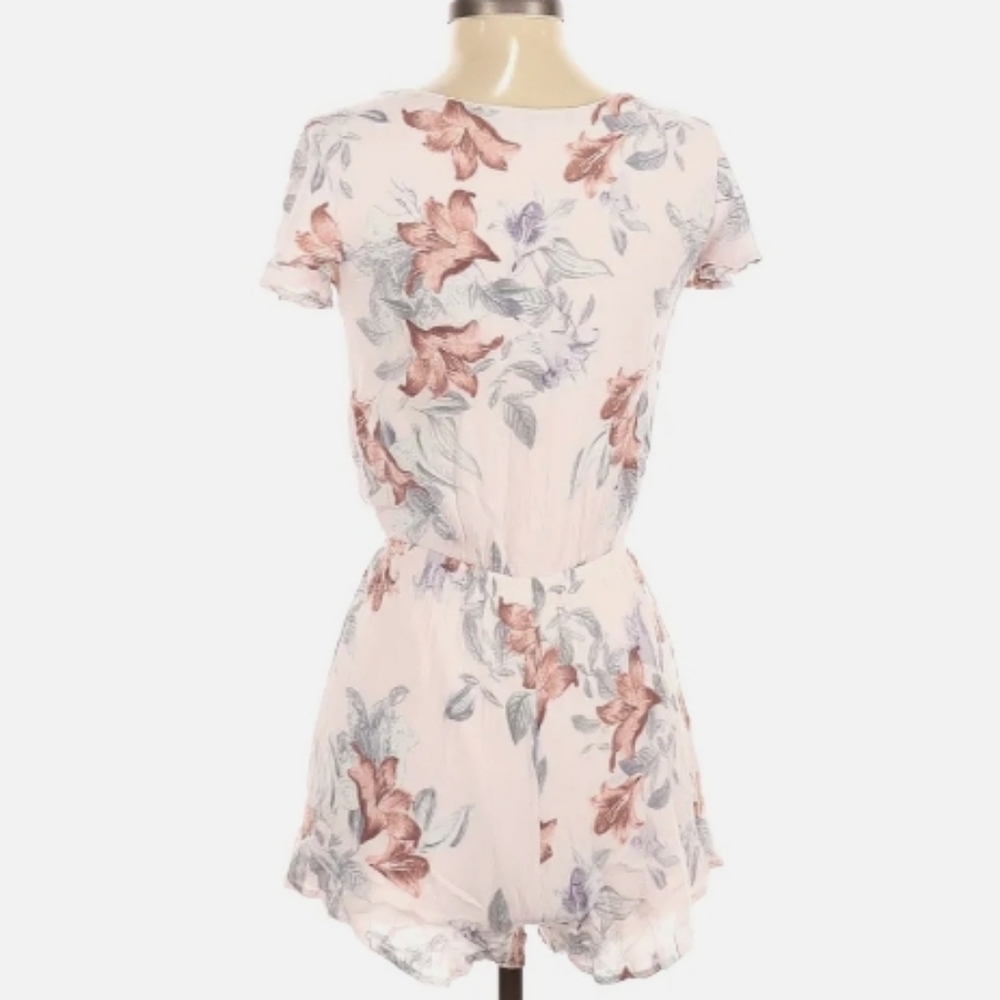 💰One Clothing Floral Romper - Picture 2 of 14